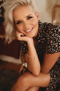 Chelsea Oakes
